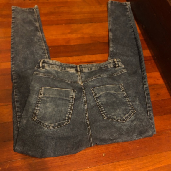 H&M Divided dark acid wash hi waisted skinny jeans - Picture 4 of 6